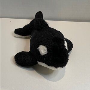 Sea World Shamu Orca Killer Whale Black and White Plush Toy 9 Inch